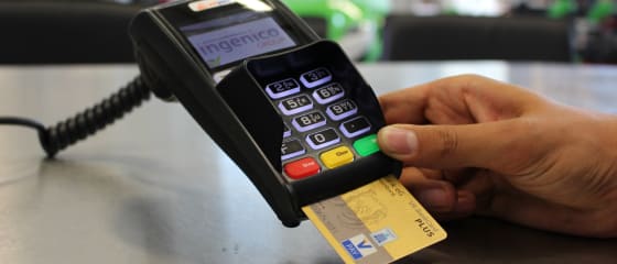 Cómo depositar y retirar fondos usando MasterCard en casinos en línea